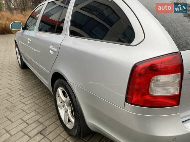 Серый Шкода Октавия, объемом двигателя 1.97 л и пробегом 242 тыс. км за 9500 $, фото 4 на Automoto.ua
