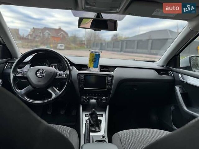 Сірий Шкода Октавія, об'ємом двигуна 1.97 л та пробігом 318 тис. км за 10500 $, фото 16 на Automoto.ua