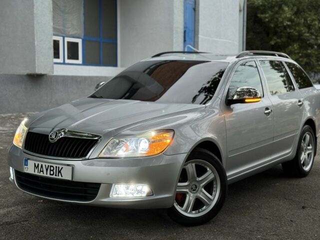 Серый Шкода Октавия, объемом двигателя 2 л и пробегом 200 тыс. км за 10200 $, фото 1 на Automoto.ua