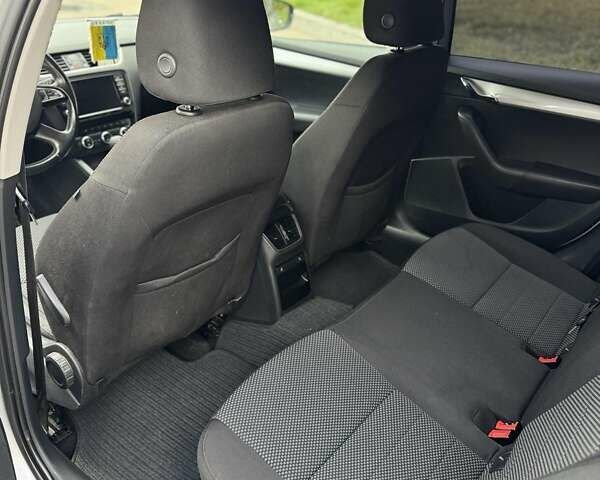 Сірий Шкода Октавія, об'ємом двигуна 1.97 л та пробігом 318 тис. км за 10500 $, фото 12 на Automoto.ua