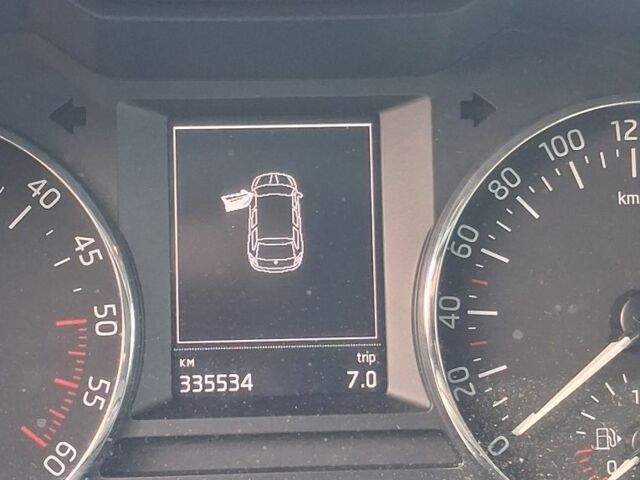 Серый Шкода Октавия, объемом двигателя 1.6 л и пробегом 335 тыс. км за 9200 $, фото 9 на Automoto.ua