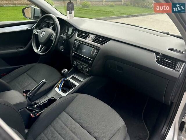Серый Шкода Октавия, объемом двигателя 1.6 л и пробегом 238 тыс. км за 10500 $, фото 4 на Automoto.ua