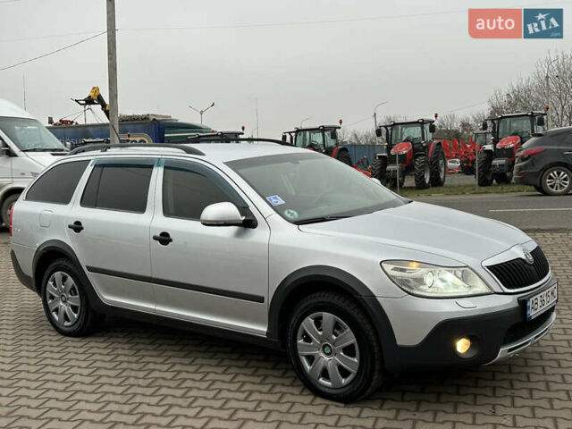 Сірий Шкода Октавія, об'ємом двигуна 2 л та пробігом 218 тис. км за 9999 $, фото 4 на Automoto.ua