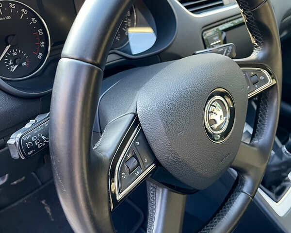 Серый Шкода Октавия, объемом двигателя 1.6 л и пробегом 192 тыс. км за 12350 $, фото 22 на Automoto.ua