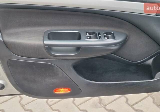 Сірий Шкода Октавія, об'ємом двигуна 2 л та пробігом 262 тис. км за 8950 $, фото 15 на Automoto.ua