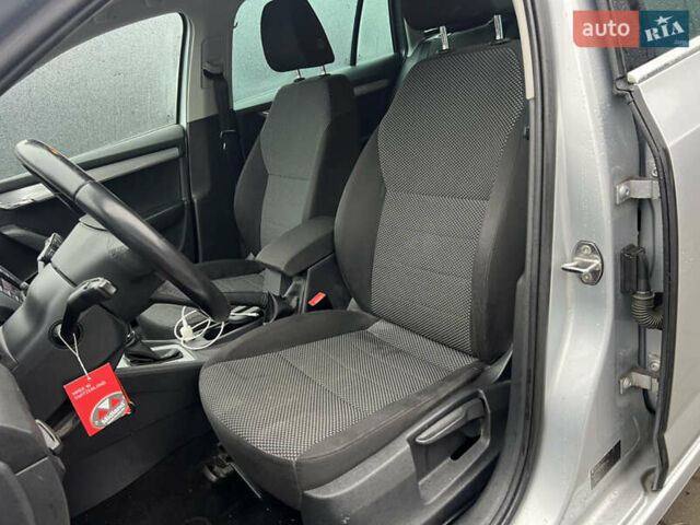 Серый Шкода Октавия, объемом двигателя 1.8 л и пробегом 212 тыс. км за 8900 $, фото 23 на Automoto.ua