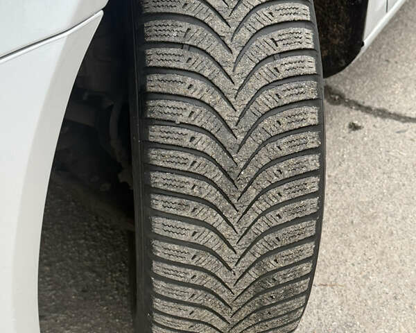 Серый Шкода Октавия, объемом двигателя 1.6 л и пробегом 217 тыс. км за 7650 $, фото 9 на Automoto.ua