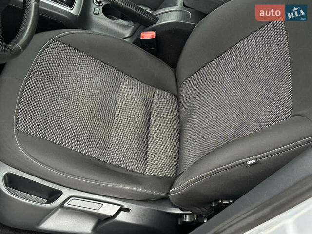 Серый Шкода Октавия, объемом двигателя 2 л и пробегом 218 тыс. км за 9999 $, фото 25 на Automoto.ua