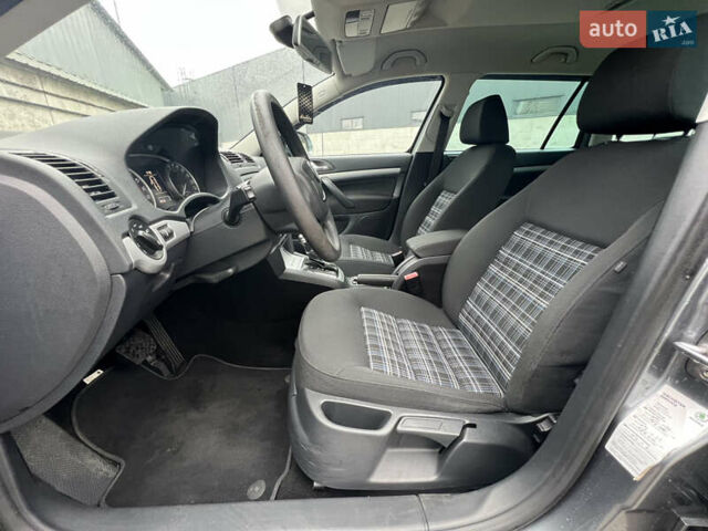 Серый Шкода Октавия, объемом двигателя 1.6 л и пробегом 207 тыс. км за 9500 $, фото 11 на Automoto.ua