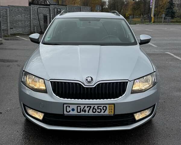 Серый Шкода Октавия, объемом двигателя 1.6 л и пробегом 225 тыс. км за 11400 $, фото 1 на Automoto.ua