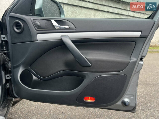 Серый Шкода Октавия, объемом двигателя 1.6 л и пробегом 207 тыс. км за 9500 $, фото 25 на Automoto.ua