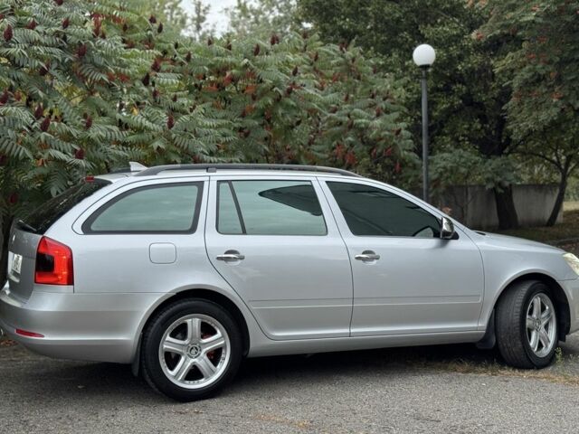 Серый Шкода Октавия, объемом двигателя 2 л и пробегом 200 тыс. км за 10200 $, фото 5 на Automoto.ua