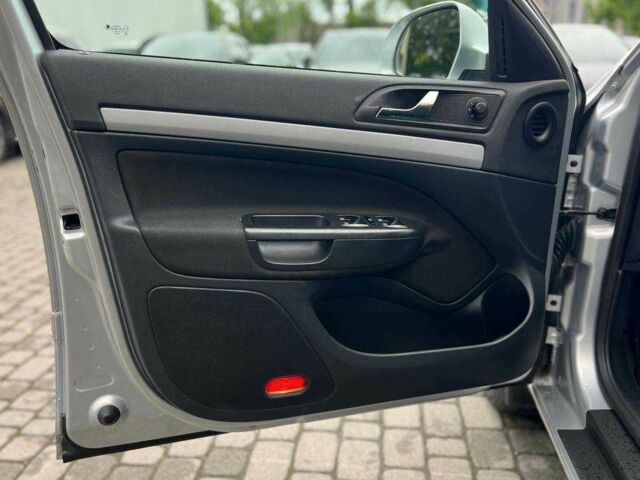 Сірий Шкода Октавія, об'ємом двигуна 2 л та пробігом 255 тис. км за 9000 $, фото 6 на Automoto.ua