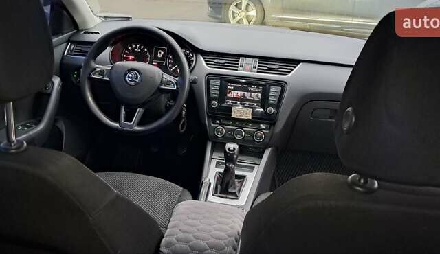 Серый Шкода Октавия, объемом двигателя 1.6 л и пробегом 407 тыс. км за 8800 $, фото 14 на Automoto.ua