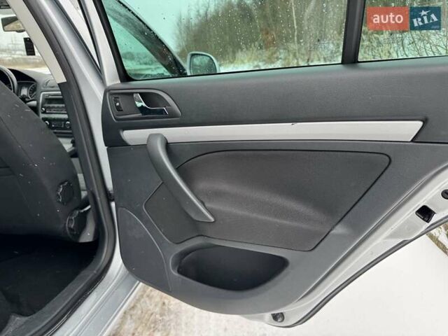 Серый Шкода Октавия, объемом двигателя 1.4 л и пробегом 125 тыс. км за 8350 $, фото 33 на Automoto.ua