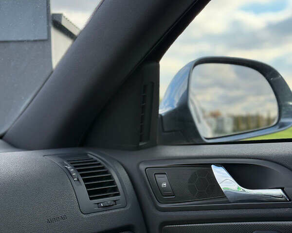 Сірий Шкода Октавія, об'ємом двигуна 2 л та пробігом 270 тис. км за 12000 $, фото 34 на Automoto.ua
