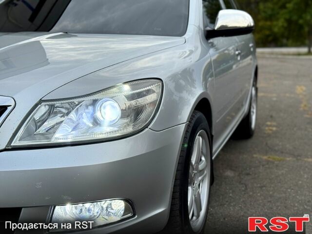 Серый Шкода Октавия, объемом двигателя 2 л и пробегом 200 тыс. км за 10200 $, фото 9 на Automoto.ua