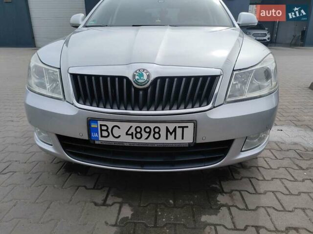 Серый Шкода Октавия, объемом двигателя 1.6 л и пробегом 315 тыс. км за 8700 $, фото 2 на Automoto.ua
