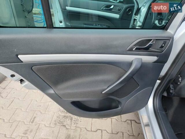 Серый Шкода Октавия, объемом двигателя 1.6 л и пробегом 315 тыс. км за 8700 $, фото 17 на Automoto.ua