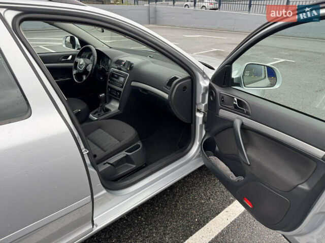 Сірий Шкода Октавія, об'ємом двигуна 1.8 л та пробігом 340 тис. км за 6900 $, фото 20 на Automoto.ua