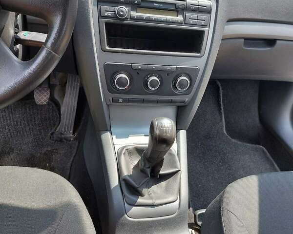 Серый Шкода Октавия, объемом двигателя 1.6 л и пробегом 202 тыс. км за 8999 $, фото 11 на Automoto.ua