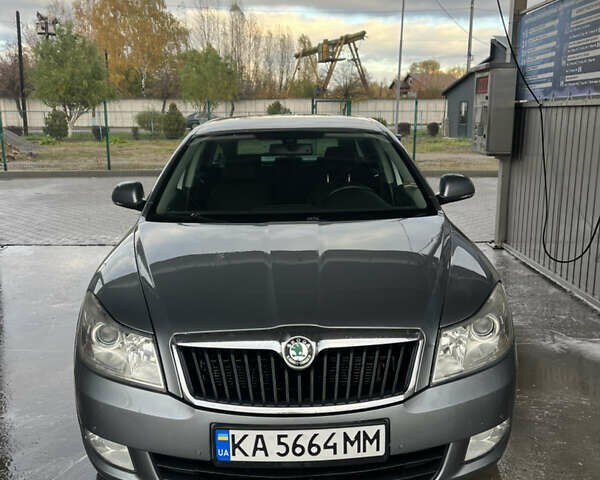 Сірий Шкода Октавія, об'ємом двигуна 1.6 л та пробігом 231 тис. км за 9400 $, фото 2 на Automoto.ua