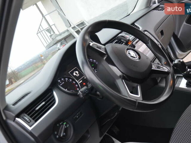 Сірий Шкода Октавія, об'ємом двигуна 2 л та пробігом 255 тис. км за 12250 $, фото 35 на Automoto.ua