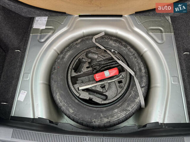 Серый Шкода Октавия, объемом двигателя 1.6 л и пробегом 206 тыс. км за 9450 $, фото 66 на Automoto.ua