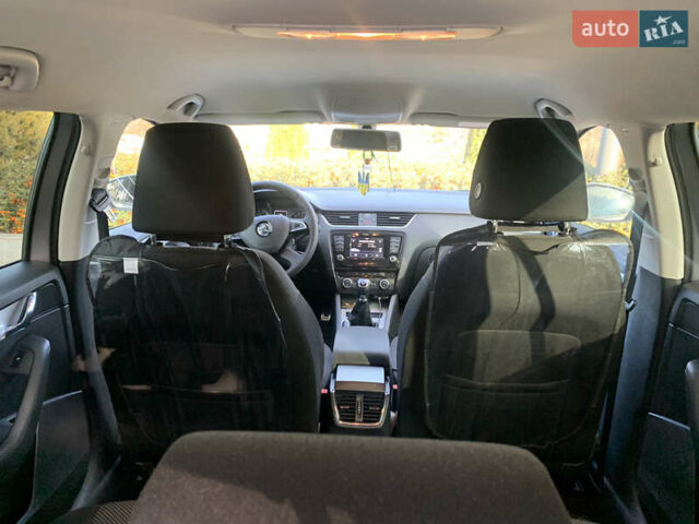 Сірий Шкода Октавія, об'ємом двигуна 1.6 л та пробігом 253 тис. км за 11000 $, фото 13 на Automoto.ua