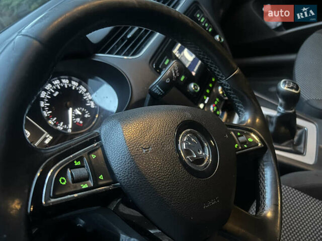 Сірий Шкода Октавія, об'ємом двигуна 1.6 л та пробігом 311 тис. км за 9500 $, фото 37 на Automoto.ua