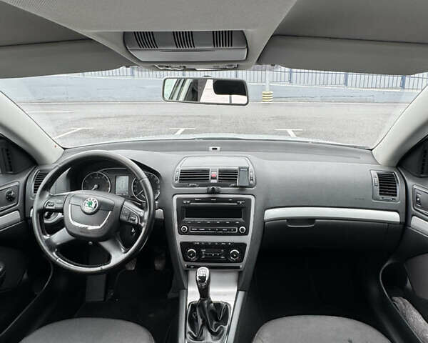 Сірий Шкода Октавія, об'ємом двигуна 1.8 л та пробігом 340 тис. км за 6900 $, фото 17 на Automoto.ua