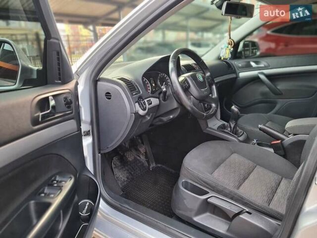 Сірий Шкода Октавія, об'ємом двигуна 1.6 л та пробігом 245 тис. км за 7900 $, фото 16 на Automoto.ua