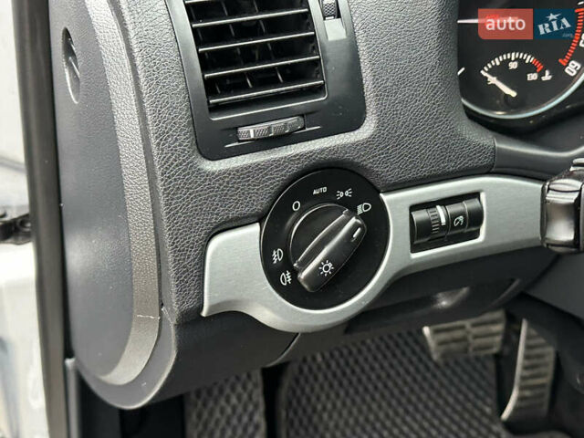 Серый Шкода Октавия, объемом двигателя 2 л и пробегом 218 тыс. км за 9999 $, фото 23 на Automoto.ua