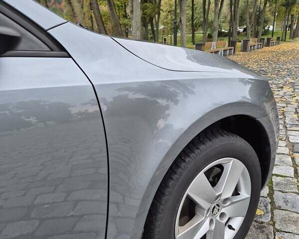 Шкода Октавія 2013 у Києві на Automoto.ua Сірий Шкода Октавія, об'ємом двигуна 1.8 л та пробігом 223 тис. км за 13800 $, фото 62 на Automoto.ua