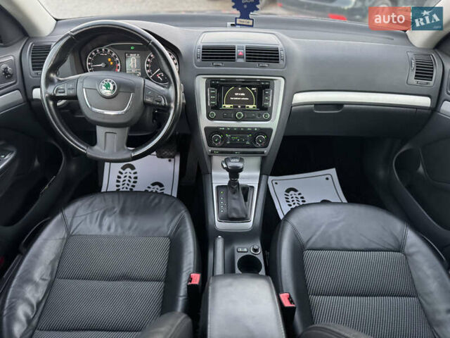 Серый Шкода Октавия, объемом двигателя 2 л и пробегом 250 тыс. км за 10750 $, фото 26 на Automoto.ua