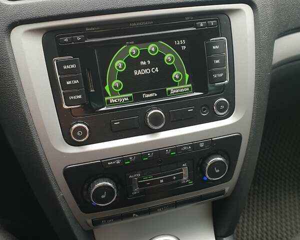 Сірий Шкода Октавія, об'ємом двигуна 2 л та пробігом 230 тис. км за 10900 $, фото 20 на Automoto.ua