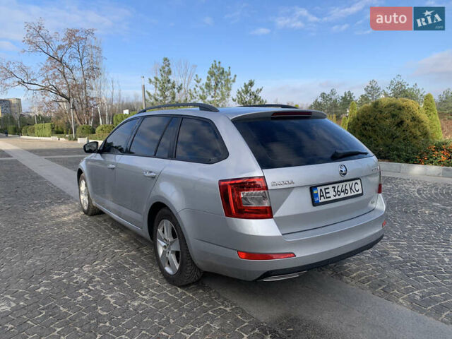 Сірий Шкода Октавія, об'ємом двигуна 1.6 л та пробігом 253 тис. км за 11000 $, фото 6 на Automoto.ua