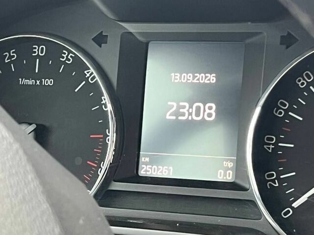 Сірий Шкода Октавія, об'ємом двигуна 1.6 л та пробігом 250 тис. км за 8900 $, фото 6 на Automoto.ua