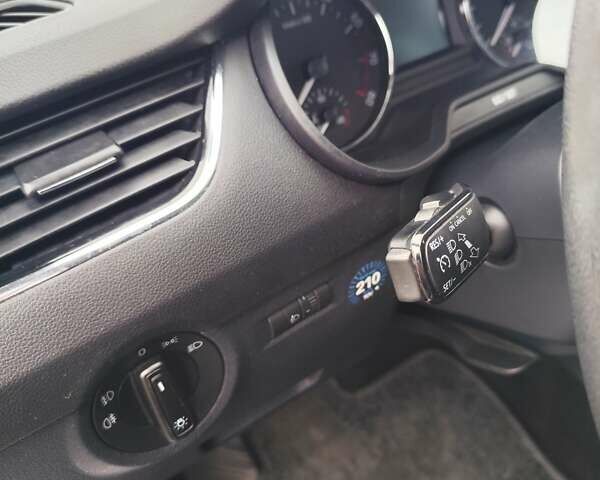 Серый Шкода Октавия, объемом двигателя 1.4 л и пробегом 280 тыс. км за 9000 $, фото 11 на Automoto.ua