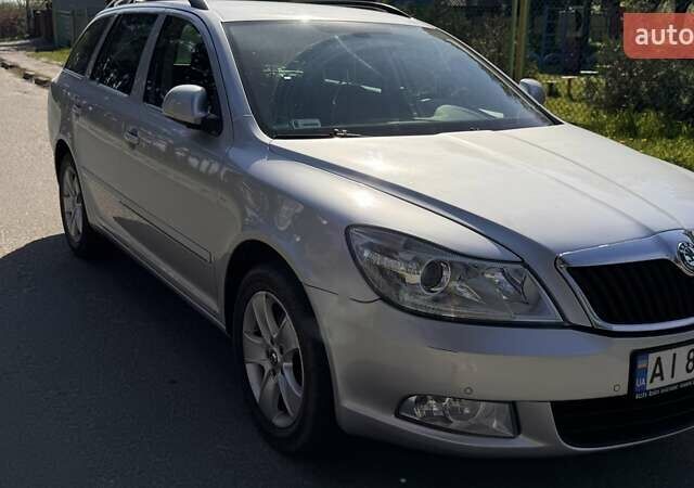 Серый Шкода Октавия, объемом двигателя 1.6 л и пробегом 202 тыс. км за 9500 $, фото 1 на Automoto.ua