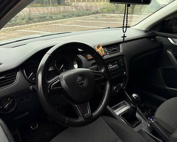 Сірий Шкода Октавія, об'ємом двигуна 1.6 л та пробігом 322 тис. км за 9000 $, фото 12 на Automoto.ua