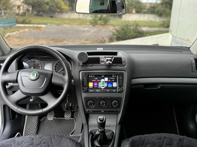 Серый Шкода Октавия, объемом двигателя 2 л и пробегом 200 тыс. км за 10200 $, фото 16 на Automoto.ua