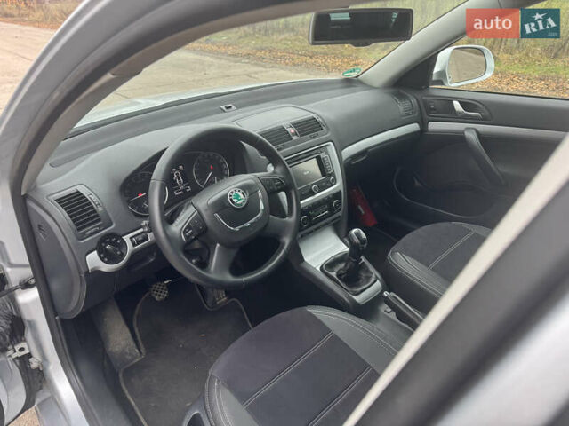Серый Шкода Октавия, объемом двигателя 1.6 л и пробегом 182 тыс. км за 9900 $, фото 16 на Automoto.ua