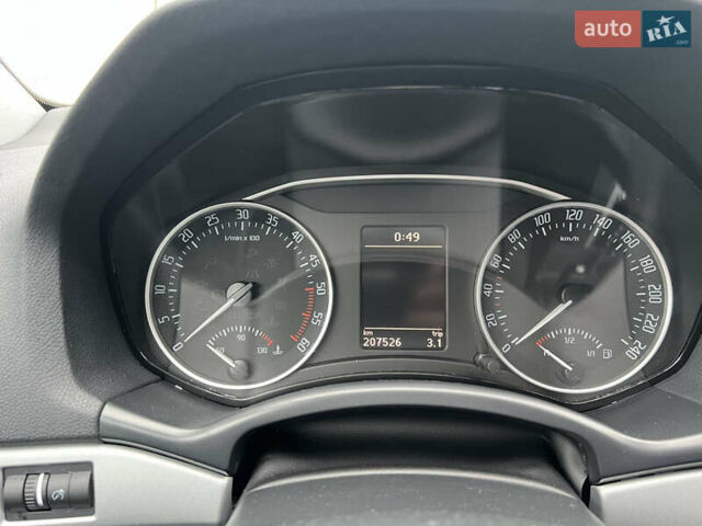 Серый Шкода Октавия, объемом двигателя 1.6 л и пробегом 207 тыс. км за 9500 $, фото 16 на Automoto.ua