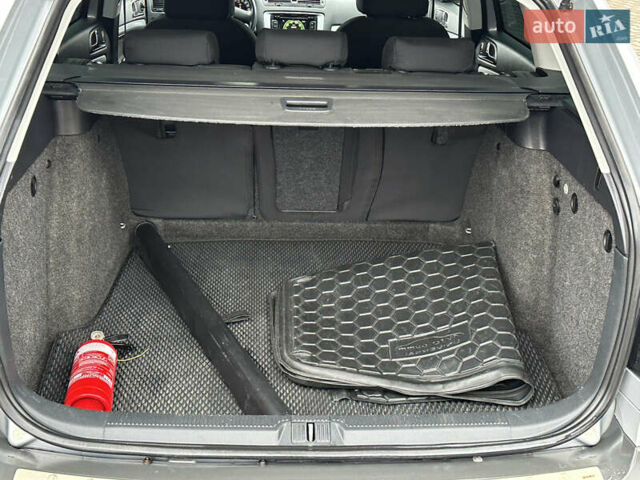 Серый Шкода Октавия, объемом двигателя 2 л и пробегом 218 тыс. км за 9999 $, фото 35 на Automoto.ua