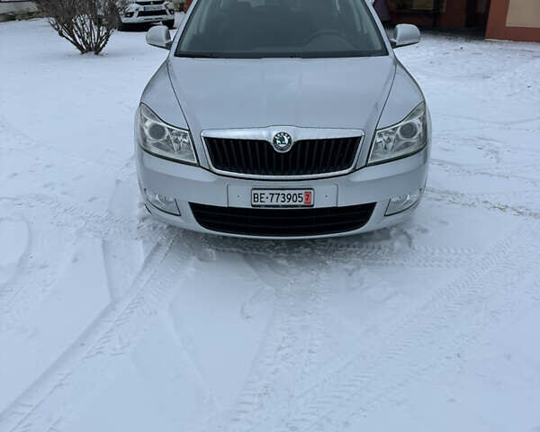 Серый Шкода Октавия, объемом двигателя 1.6 л и пробегом 269 тыс. км за 8990 $, фото 2 на Automoto.ua