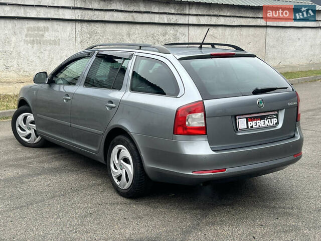 Серый Шкода Октавия, объемом двигателя 1.6 л и пробегом 207 тыс. км за 9500 $, фото 3 на Automoto.ua