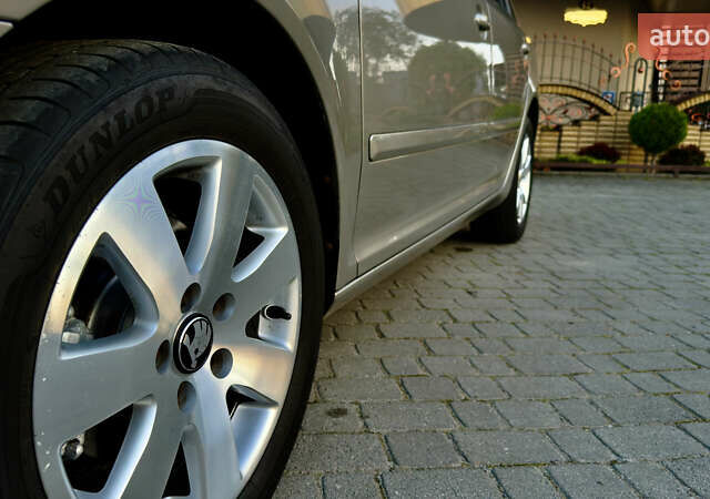 Серый Шкода Октавия, объемом двигателя 1.6 л и пробегом 248 тыс. км за 8850 $, фото 9 на Automoto.ua