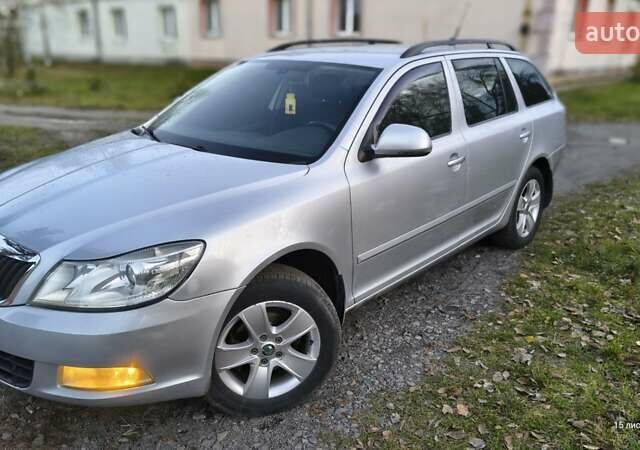 Сірий Шкода Октавія, об'ємом двигуна 1.6 л та пробігом 247 тис. км за 9300 $, фото 1 на Automoto.ua