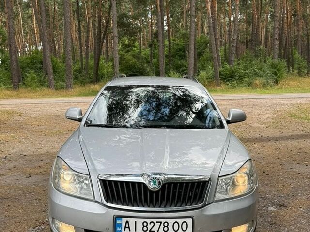 Серый Шкода Октавия, объемом двигателя 1.6 л и пробегом 212 тыс. км за 7800 $, фото 1 на Automoto.ua